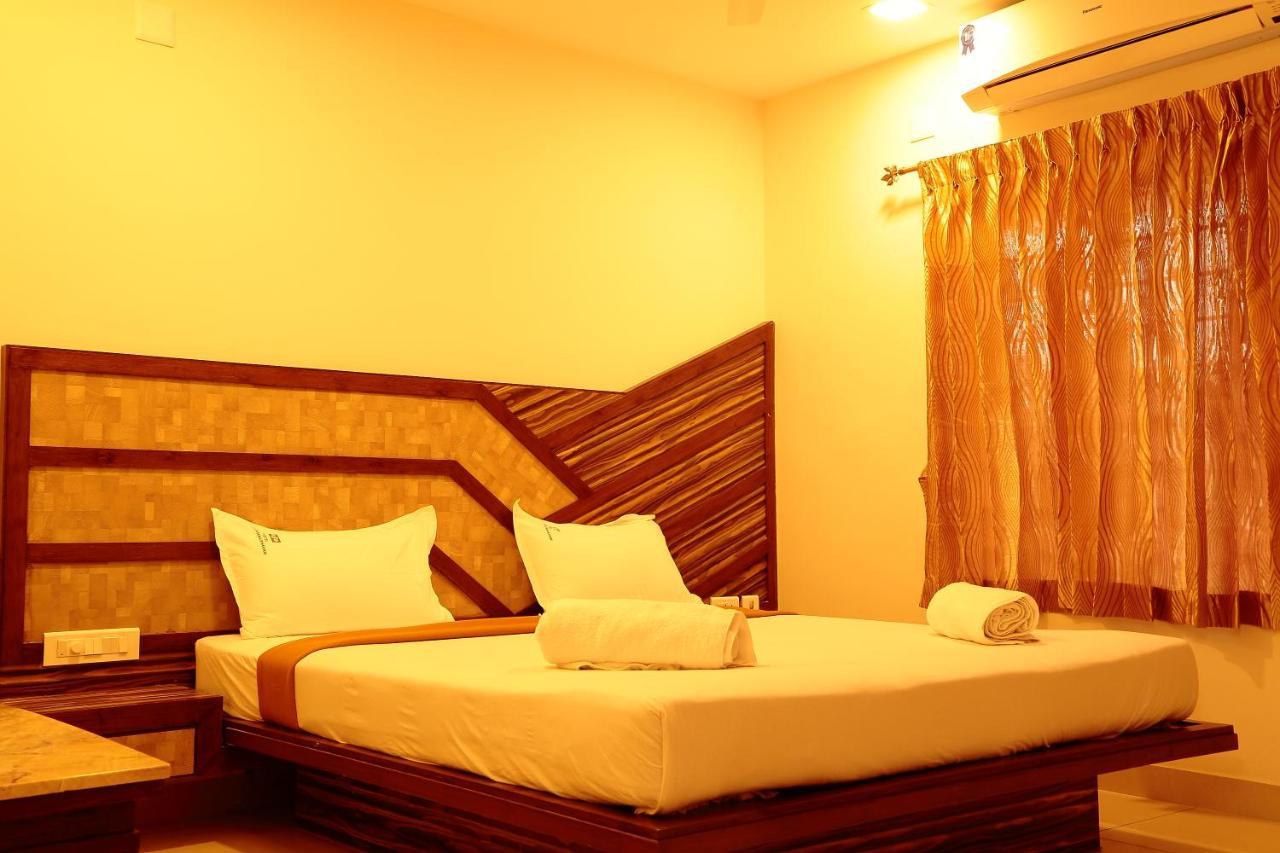 Annai In Saravana Bhavan Fine Stay And Restaurant Velankanni Exterior photo